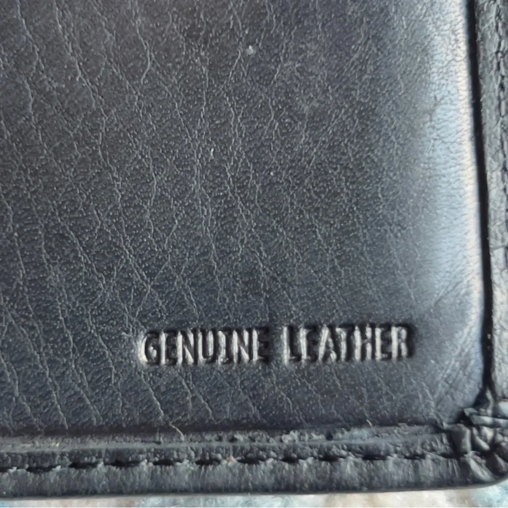Fossil Black Leather small wallet card holder